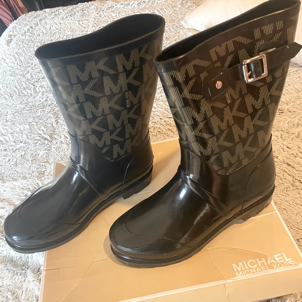 Michael Kors MK Logo Rain Boots size 9